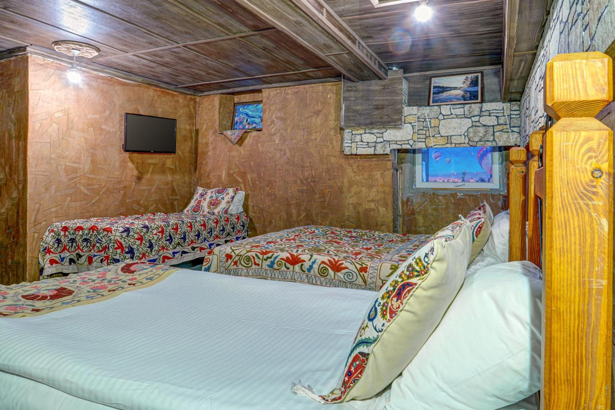 مبيت وإفطار أفانوس Atax Cave House المظهر الخارجي الصورة
