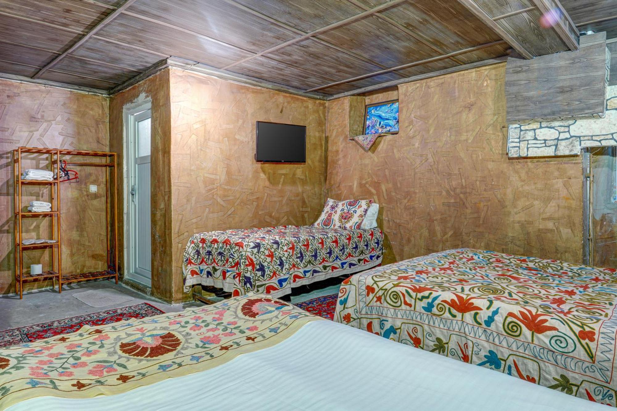 مبيت وإفطار أفانوس Atax Cave House المظهر الخارجي الصورة