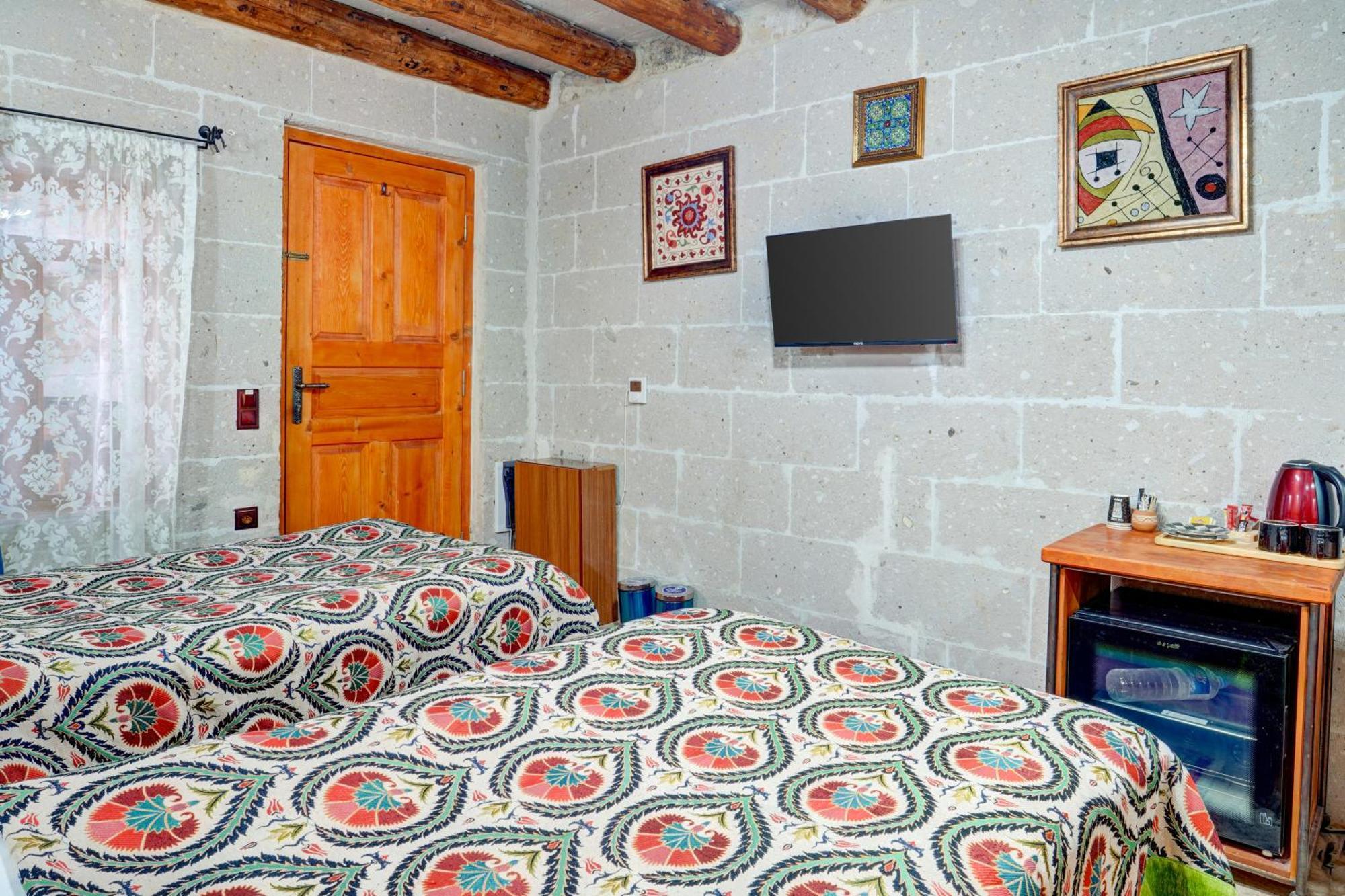 مبيت وإفطار أفانوس Atax Cave House المظهر الخارجي الصورة