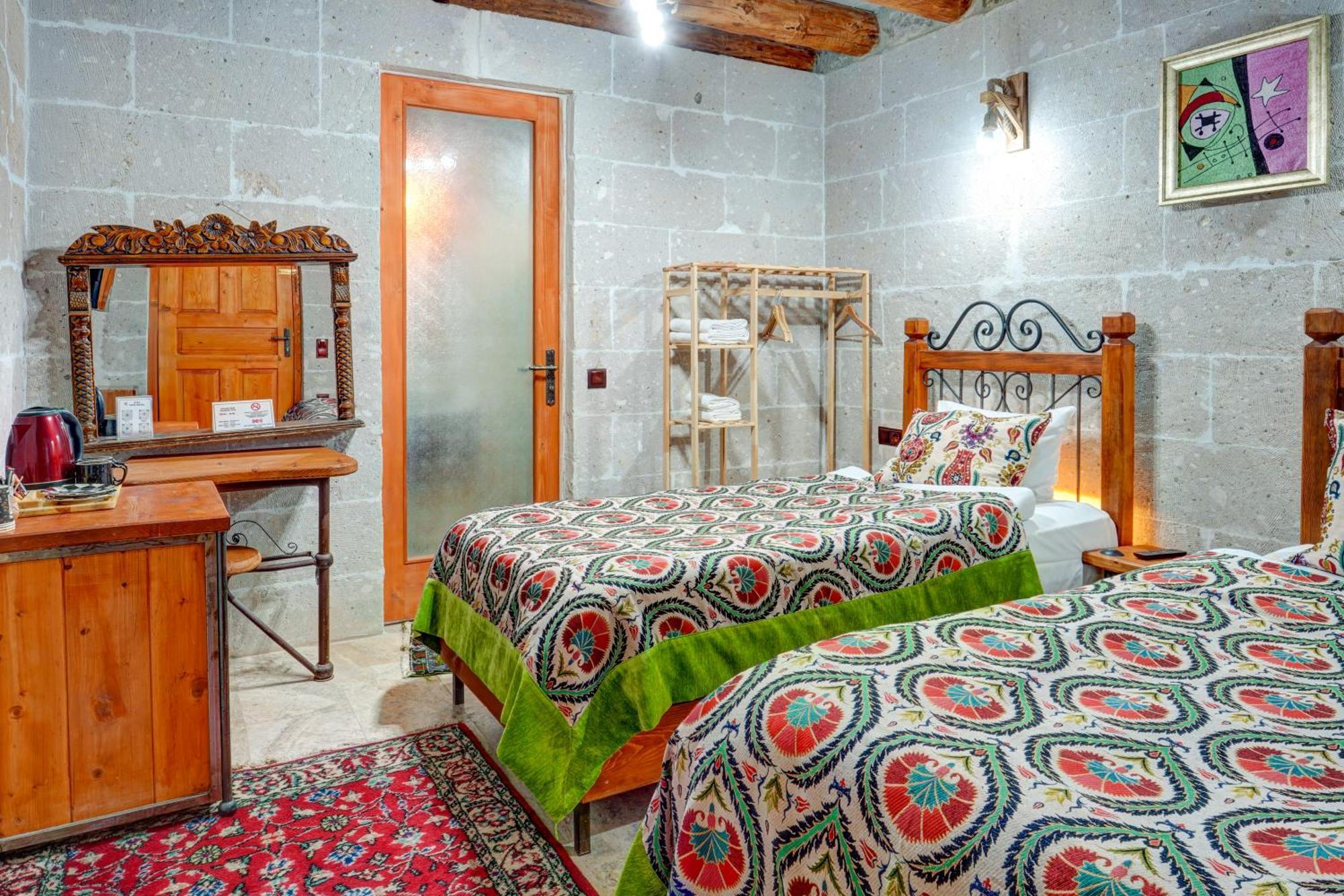 مبيت وإفطار أفانوس Atax Cave House المظهر الخارجي الصورة
