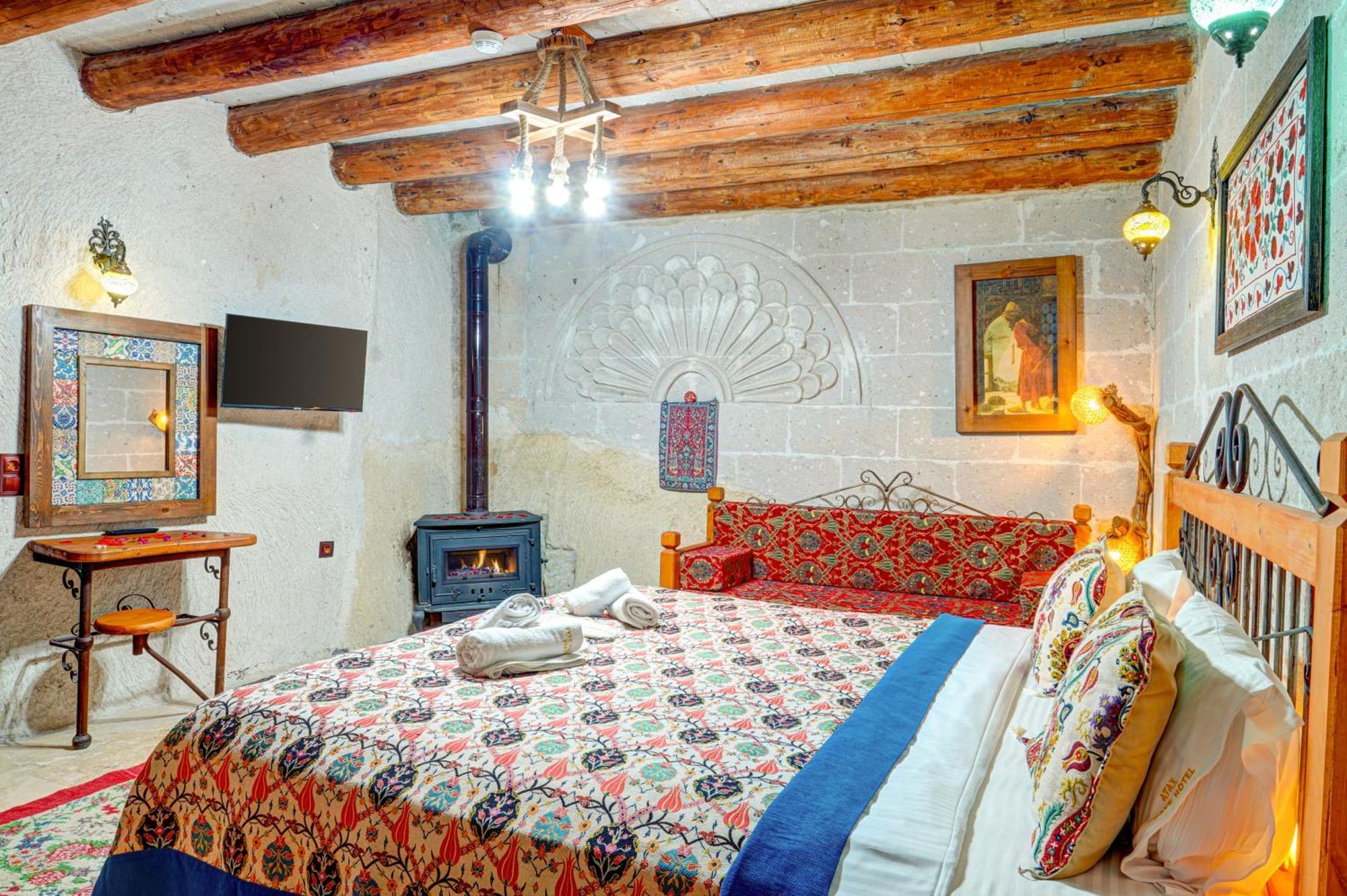 مبيت وإفطار أفانوس Atax Cave House المظهر الخارجي الصورة