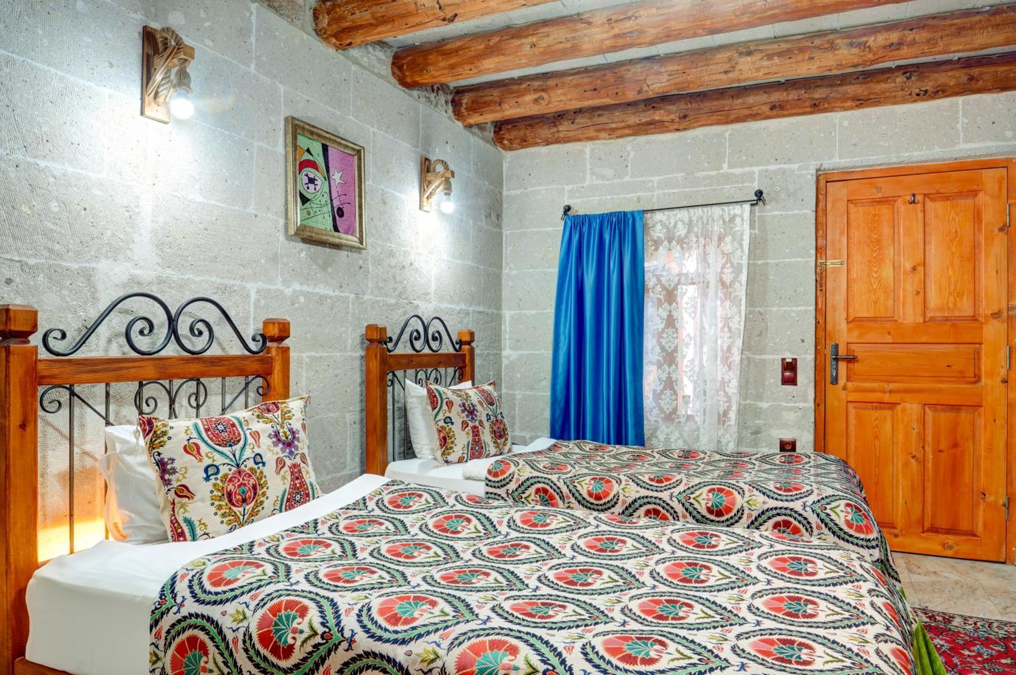 مبيت وإفطار أفانوس Atax Cave House المظهر الخارجي الصورة