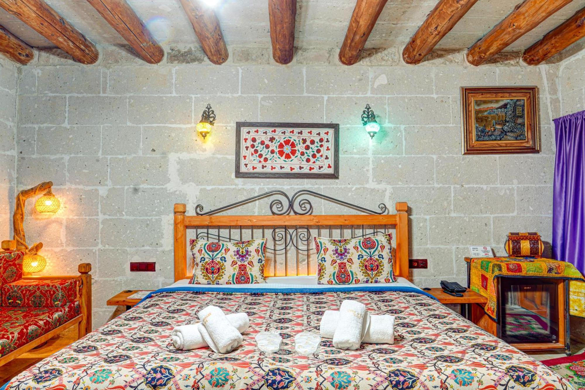 مبيت وإفطار أفانوس Atax Cave House المظهر الخارجي الصورة